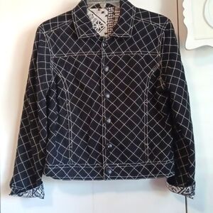 Reversible Jacket - 2 in one! Sz M. Black with quilt stitching, and blk and wht